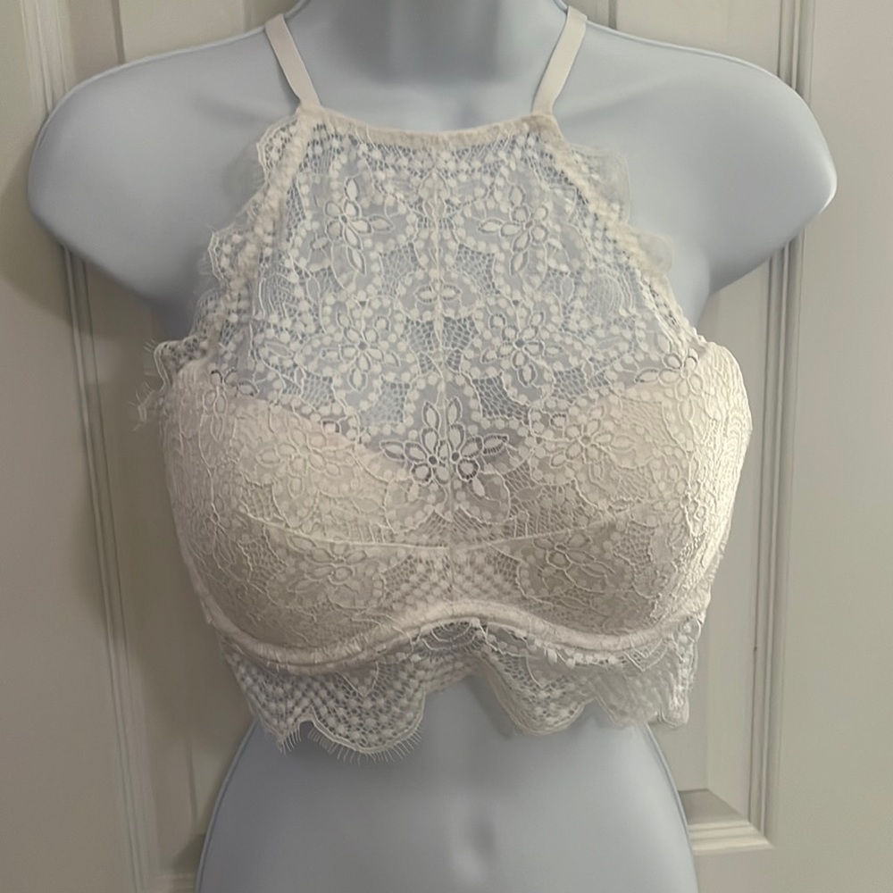 Beautiful White Lace High-neck Push-up Bralette